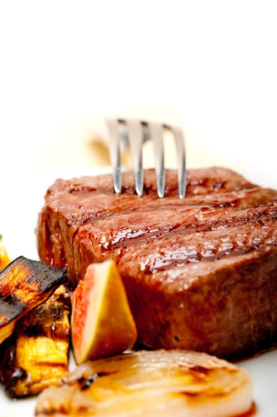 Filé de carne grelhada mignon — Fotografia de Stock