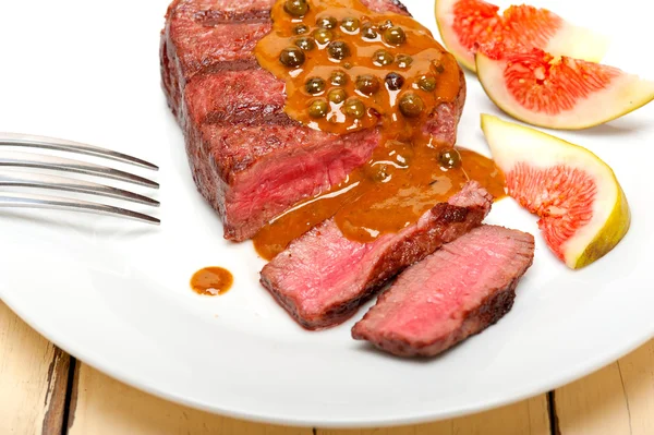 Green peppercorn beef filet mignon — Stock Photo, Image