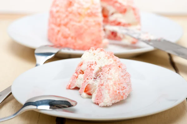 Fresh strawberry and whipped cream dessert — Stock Photo, Image