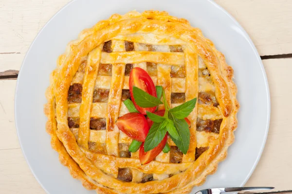 Home made beef pie — Stock Photo, Image