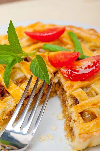 Home made beef pie — Stock Photo, Image