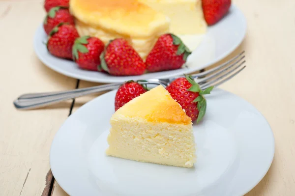 Heart cheesecake — Stock Photo, Image