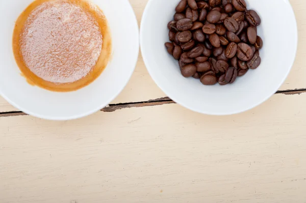 Espresso cofee and beans — Stock Photo, Image