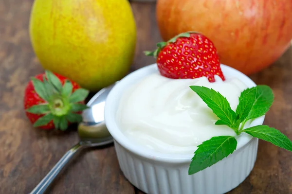 Frutta e yogurt — Foto Stock