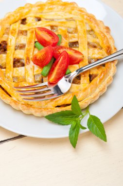 ev yapımı sığır eti pasta