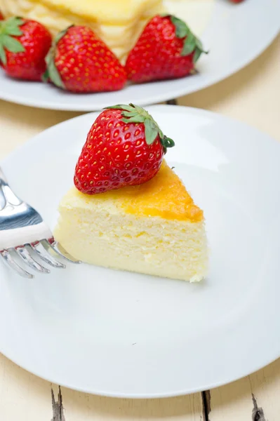 Bolo de queijo do coração — Fotografia de Stock