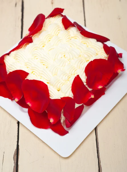 Whipped cream mango cake — Stock Photo, Image