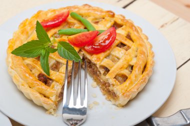 ev yapımı sığır eti pasta