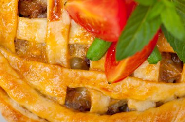 ev yapımı sığır eti pasta