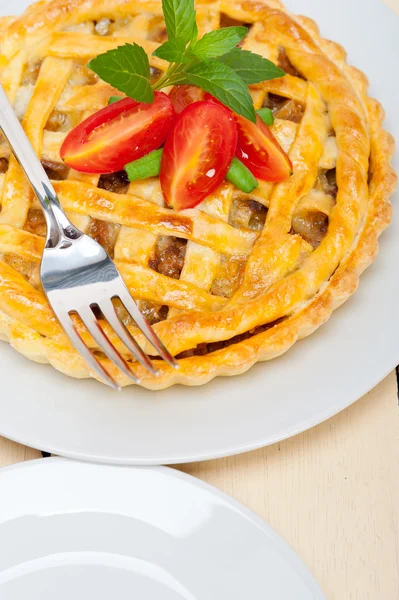 Pastel de carne hecho en casa —  Fotos de Stock