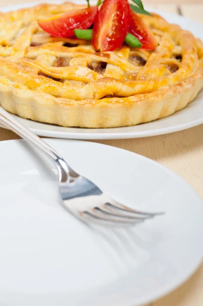 Home made beef pie — Stock Photo, Image