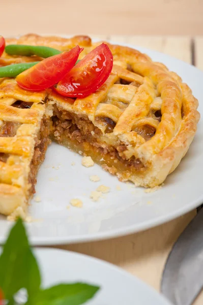 Home made beef pie — Stock Photo, Image