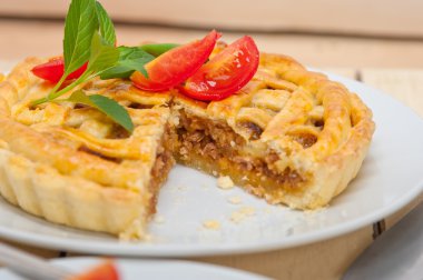 ev yapımı sığır eti pasta
