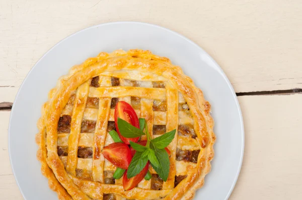 Home made beef pie — Stock Photo, Image