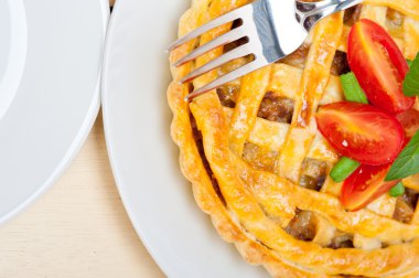 ev yapımı sığır eti pasta