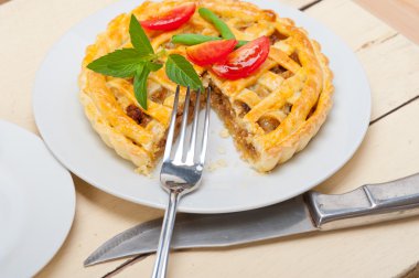 ev yapımı sığır eti pasta