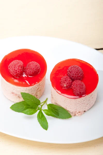 Fresh raspberry cake mousse dessert — Stock Photo, Image