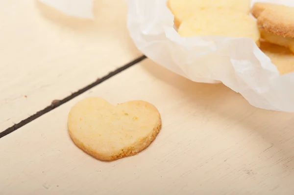 Hart-vormige zandkoek valentine cookies — Stockfoto