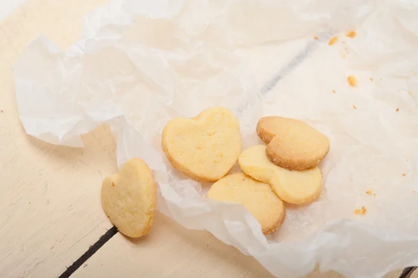 Hjärtformad mörbakelse valentine cookies — Stockfoto