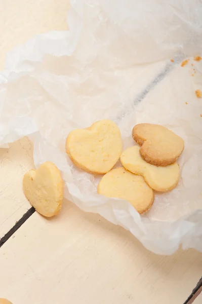 Hjärtformad mörbakelse valentine cookies — Stockfoto