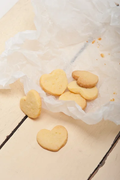 Hjärtformad mörbakelse valentine cookies — Stockfoto