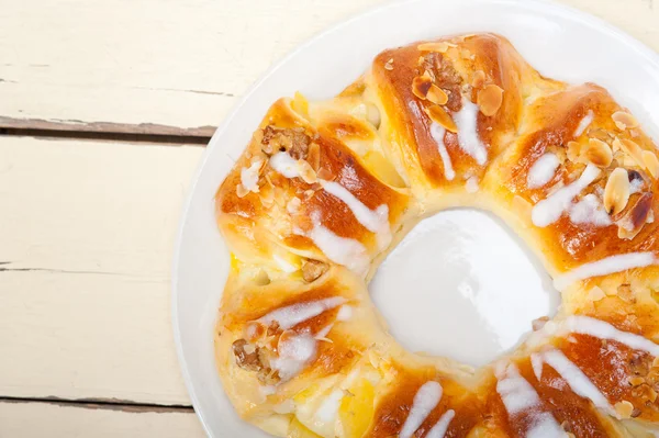 Sweet bread donut cake — Stock Photo, Image