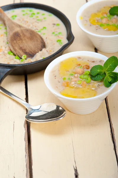 Hearty Middle Eastern Chickpea and Barley Soup — Stock Image Hearty Middle Eastern Chickpea and Barley Soup Stock Picture