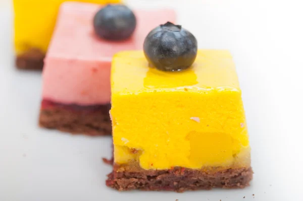 Strawberry and mango mousse dessert cake — Stock Photo, Image