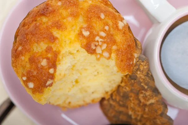 Coffee and muffin — Stock Photo, Image