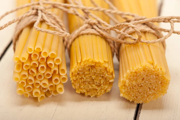 Massa italiensk pasta typ — Stockfoto