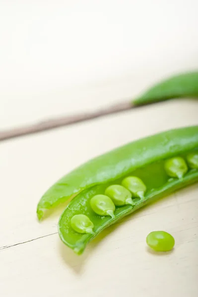 Herzhafte frische grüne Erbsen — Stockfoto