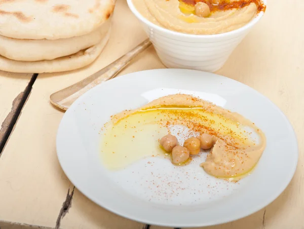 Hummus a pita kenyér — Stock Fotó