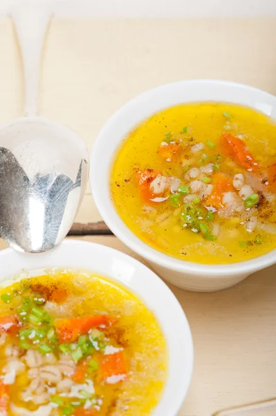 Sopa de caldo de cevada síria estilo Aleppo — Fotografia de Stock