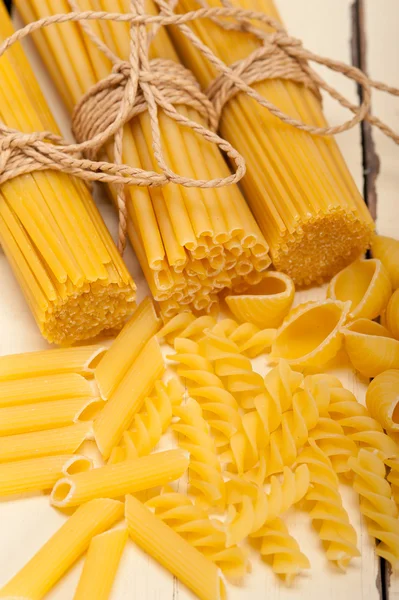 Bündel italienische Pasta — Stockfoto