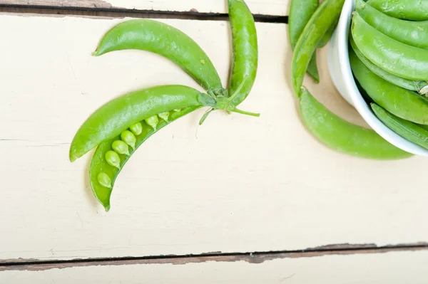 Herzhafte frische grüne Erbsen — Stockfoto