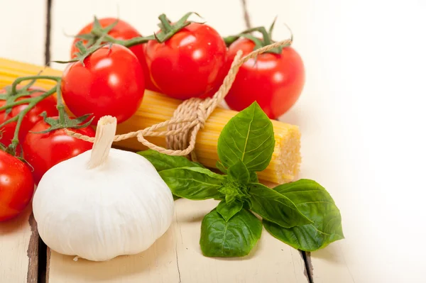 Italian basic pasta ingredients — Stock Photo, Image