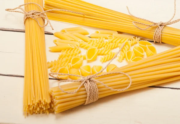 Racimo de pasta italiana tipo —  Fotos de Stock
