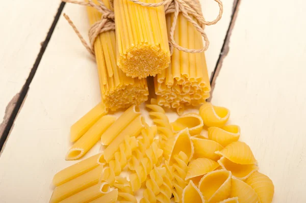 Bos van Italiaanse pasta type — Stockfoto