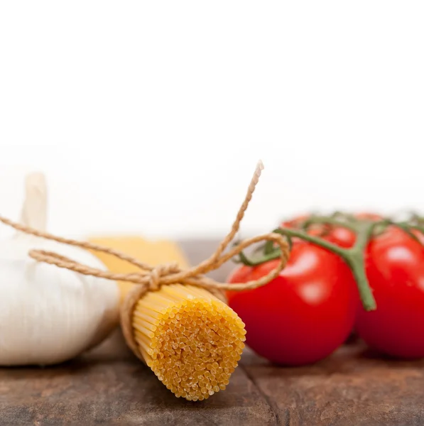 Italian basic pasta ingredients — Stock Photo, Image