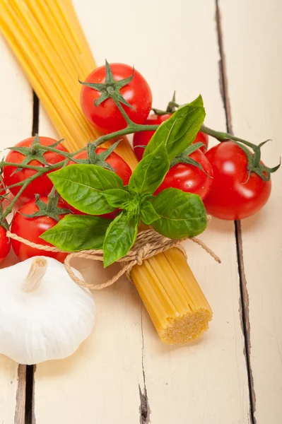 Ingredientes básicos de massa italianos — Fotografia de Stock