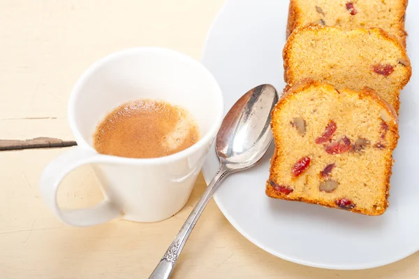 Plum cake and espresso coffee — Stock Photo, Image