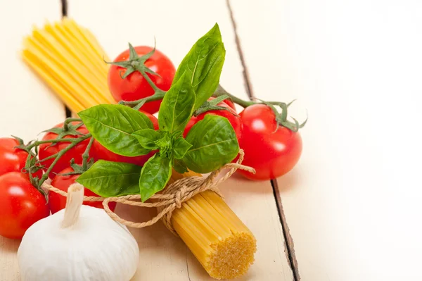 Ingredientes básicos de massa italianos — Fotografia de Stock