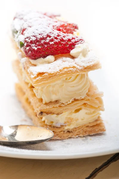 Napoléon gâteau aux fraises dessert — Photo