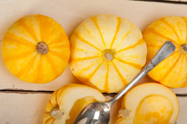 Fresh yellow pumpkin — Stock Photo, Image