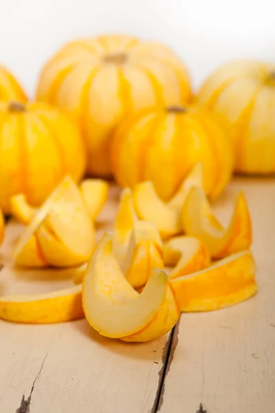Fresh yellow pumpkin — Stock Photo, Image