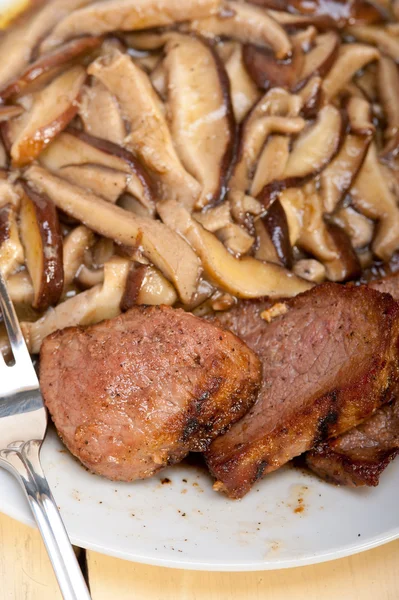 Venison deer game filet and wild mushrooms — Stock Photo, Image