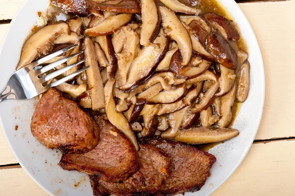 Venison deer game filet and wild mushrooms — Stock Photo, Image