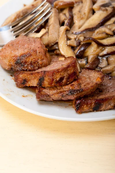 Venison deer game filet and wild mushrooms — Stock Photo, Image