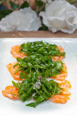 taze somon carpaccio