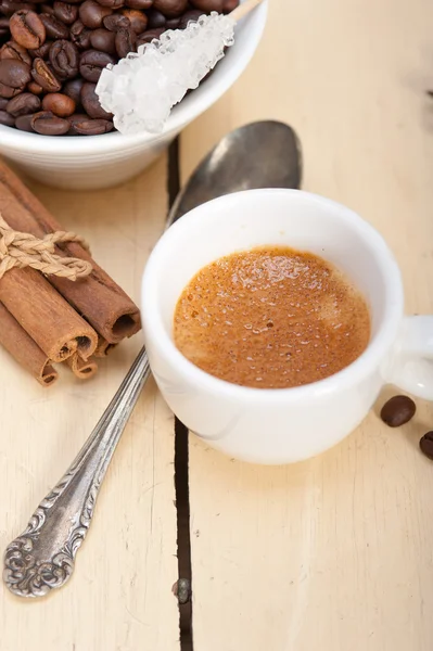 Caffè espresso con zucchero e spezie — Foto Stock